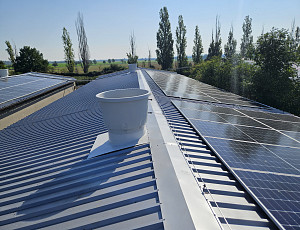 Výměna střešní krytiny na hale výkrmu prasat